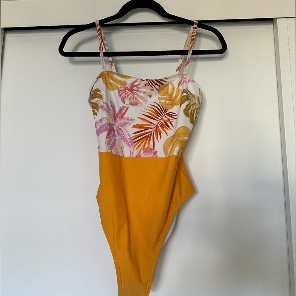 Cupshe Jocelyn Tropical One Piece Swimsuit